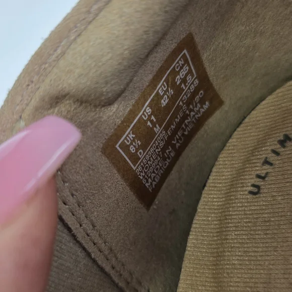 Clarks Serena Paige Womens Slip-Ons Loafers Beige Sand Suede Striped Size 11M - Picture 16 of 16